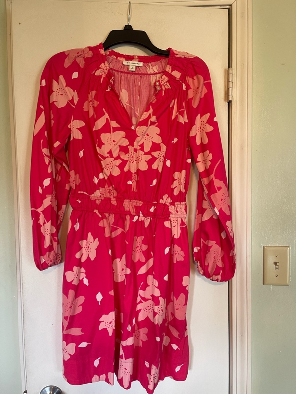 Free Assembly Bright Pink Floral Long-Sleeve V-Neck Dress with POCKETS!
